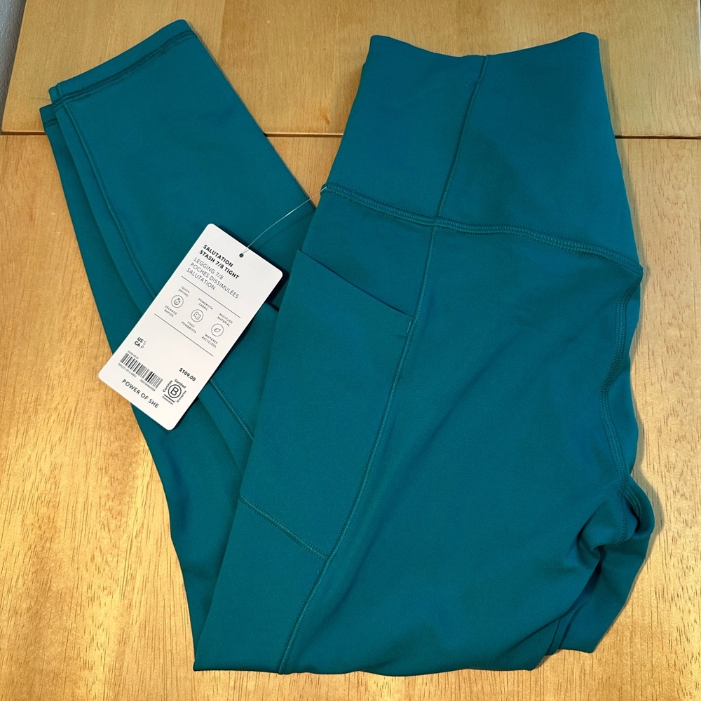 Athleta Salutation Stash 7/8 Tight